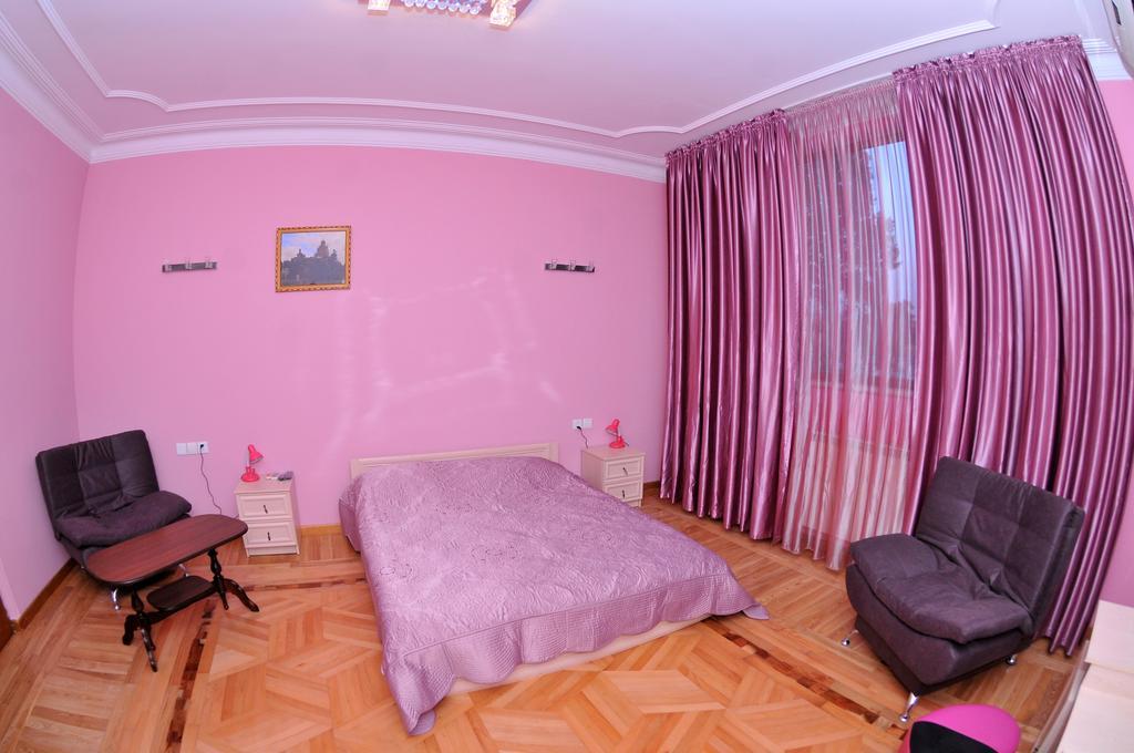 Hotel Relax Tbilisi Rum bild