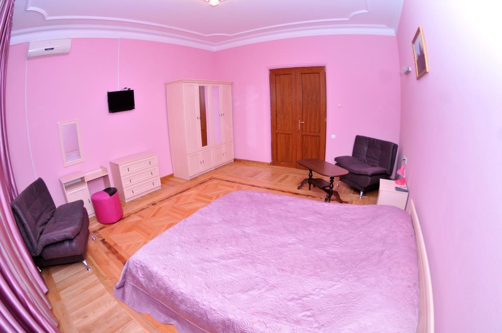 Hotel Relax Tbilisi Rum bild