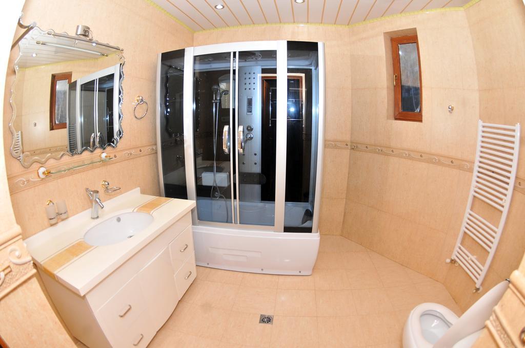 Hotel Relax Tbilisi Rum bild