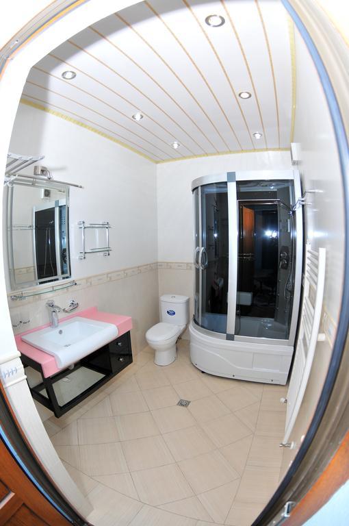 Hotel Relax Tbilisi Rum bild
