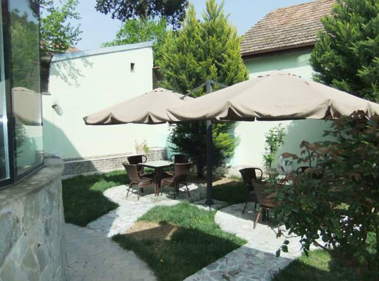 Hotel Relax Tbilisi Exteriör bild